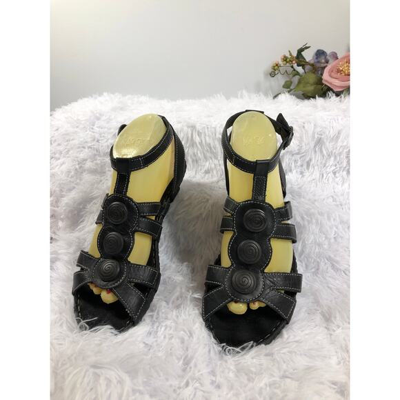 Josef Seibel Rosalie 39 Black Leather Gladiator Sandal Slingback Swirl Medallion - Picture 3 of 6